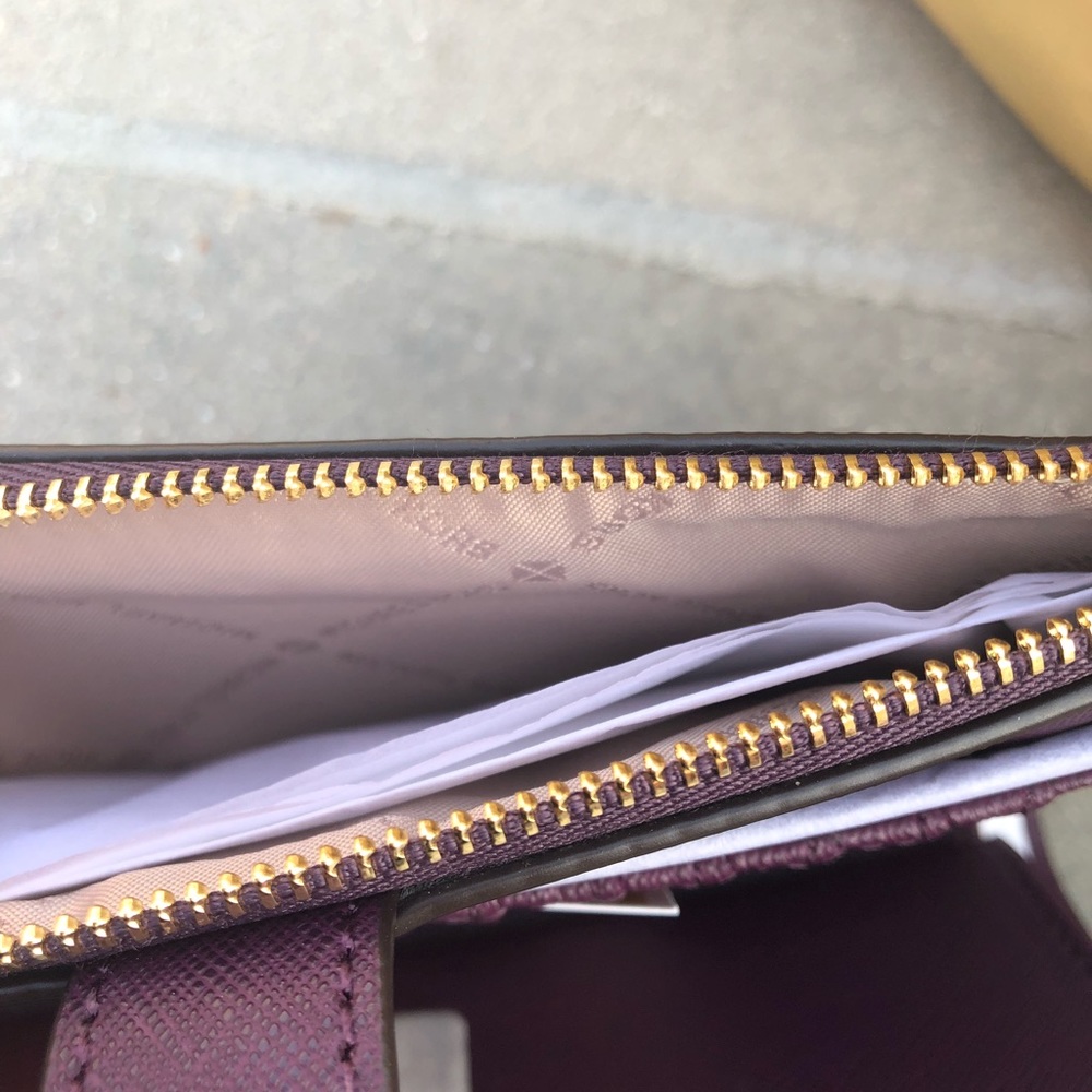 Michael Kors double zip Smartphone wristlet wallet - Picture 8 of 8
